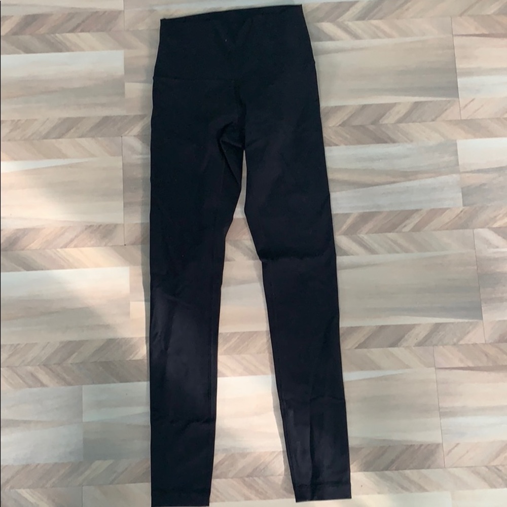 Black Victoria’s Secret leggings